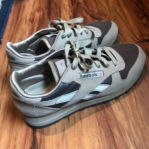 Reebok Classic brown and tan Sneaker ⭐️⭐️⭐️